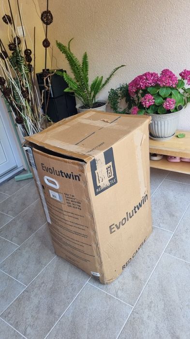 Carucior red castle gemeni