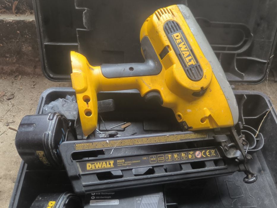 Pistol cuie Dewalt DC618 DEFECT