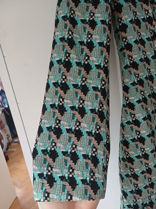 Красиви евтини рокли xs/s zara 15 лв