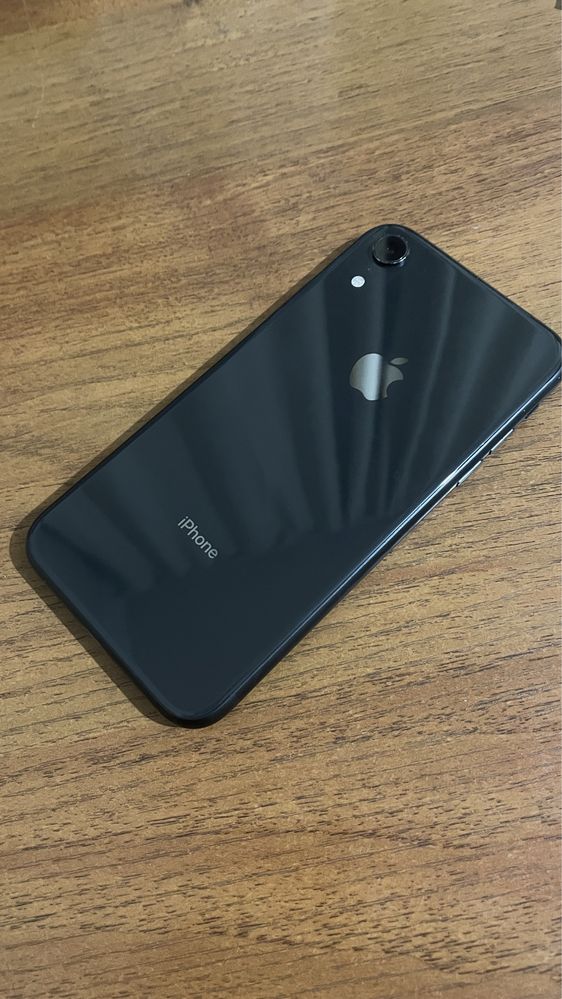 Продам iPhone XR 128 гб