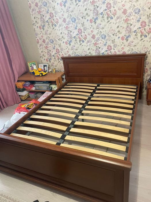 Продам спальный кровать