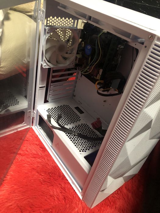 Carcasa montech 6 coolers rgb