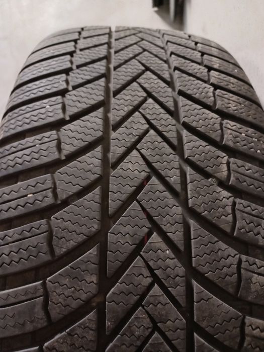Зимни гуми Bridgestone 255/55/18