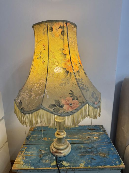 lampa vintage roz