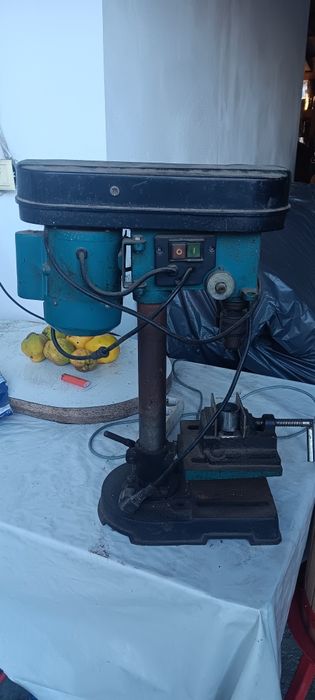 Masina de găurit electrica perfect funcțională