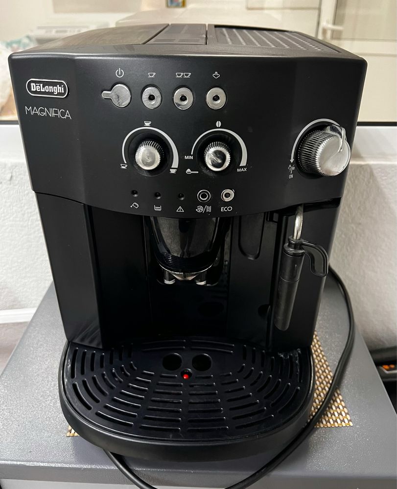 Кафемашина De’Longhi Caffe Magnifica