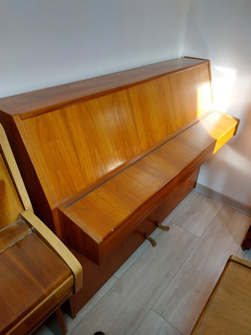 Pianina Kemble ( brand Yamaha)