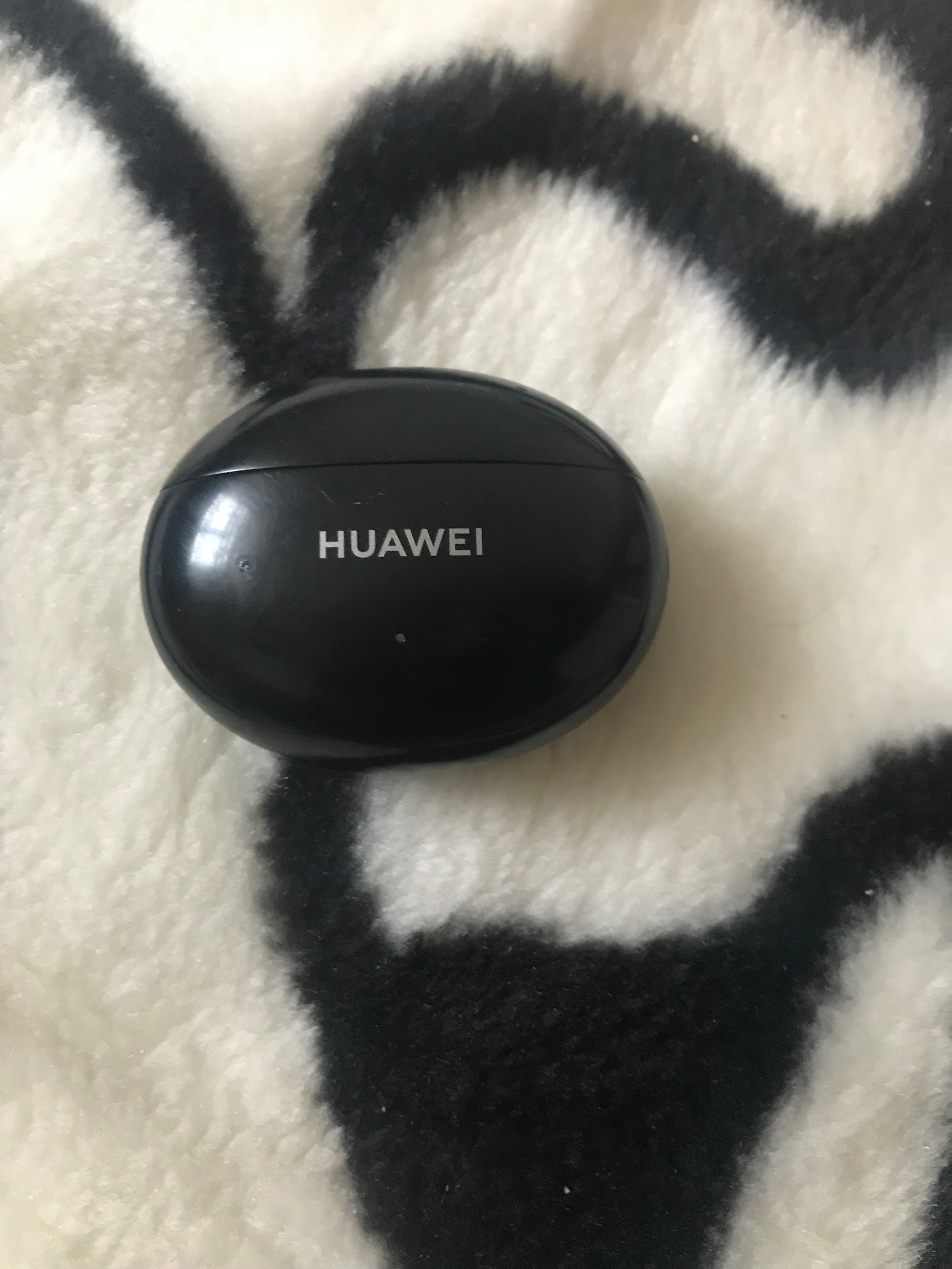 Продам наушники HUAWEI Free Buds 4i