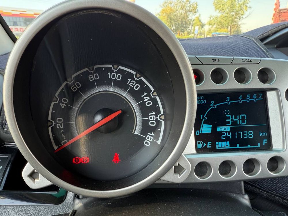 Spark 4 pozitsiya 2015 yil 241.000 km