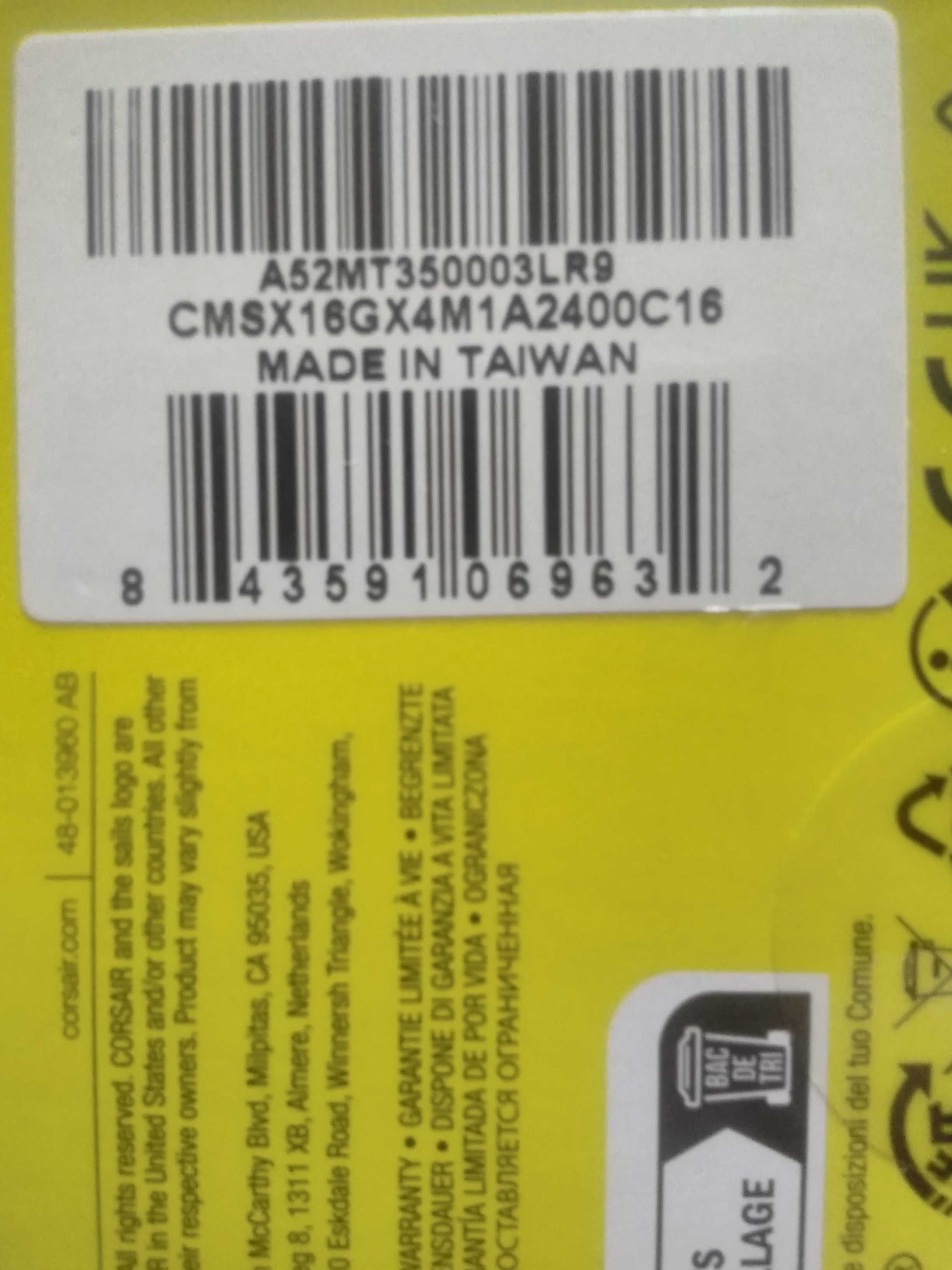 Corsair Vengeance 16 GB DDR4, CL16, frecventa 2400 Mhz (pentru laptop)