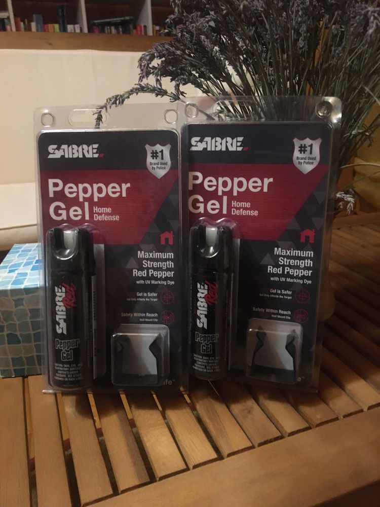 2 sprayuri aparare  Sabre Pepper Gel Home Defense nr 1 Police