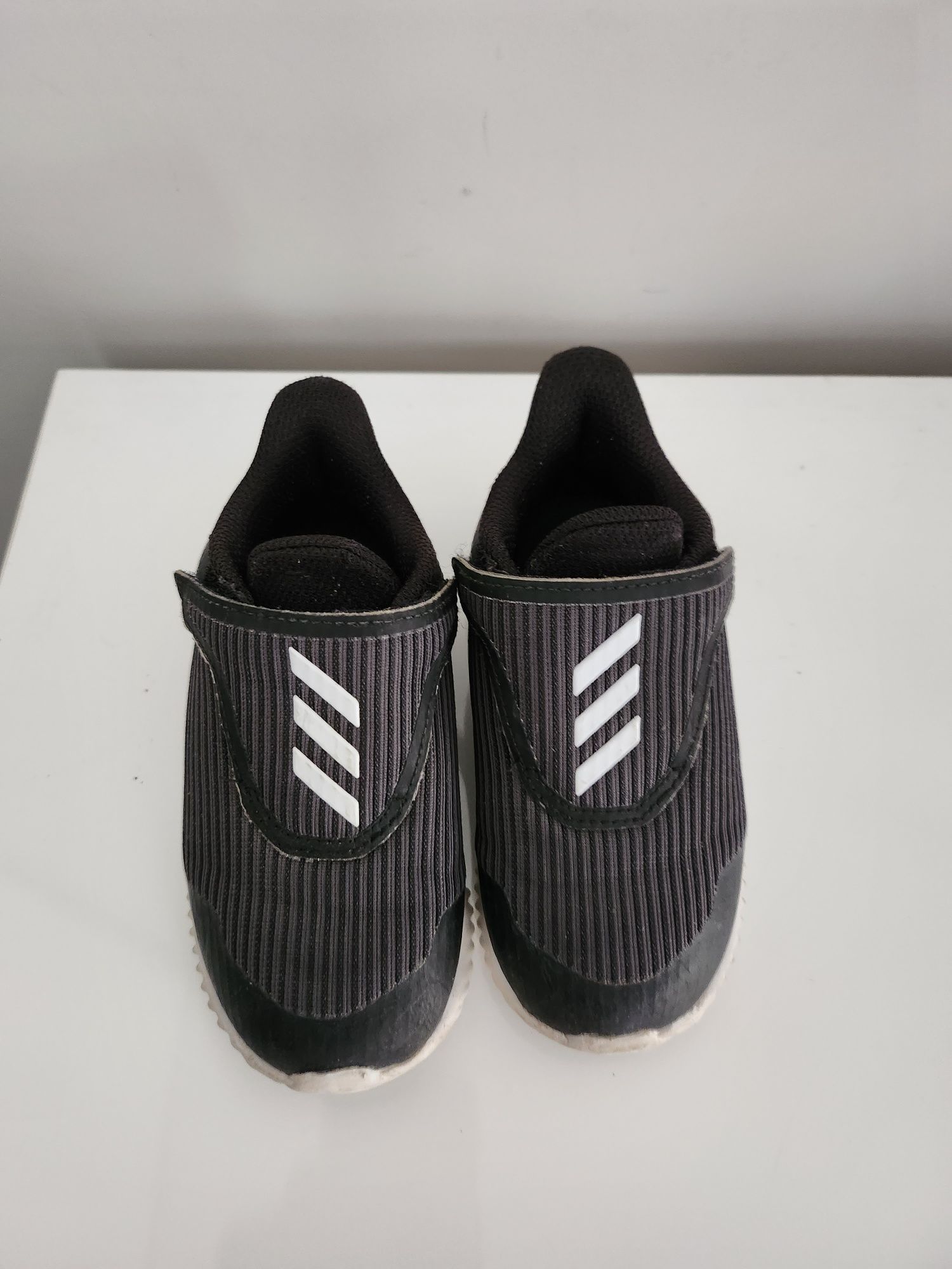 Маратонки Adidas 23 номер