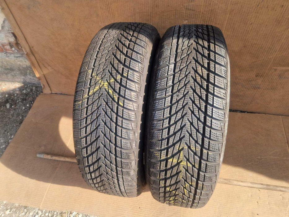 2 Goodyear R16 205/60
Зимни гуми 
DOT4123