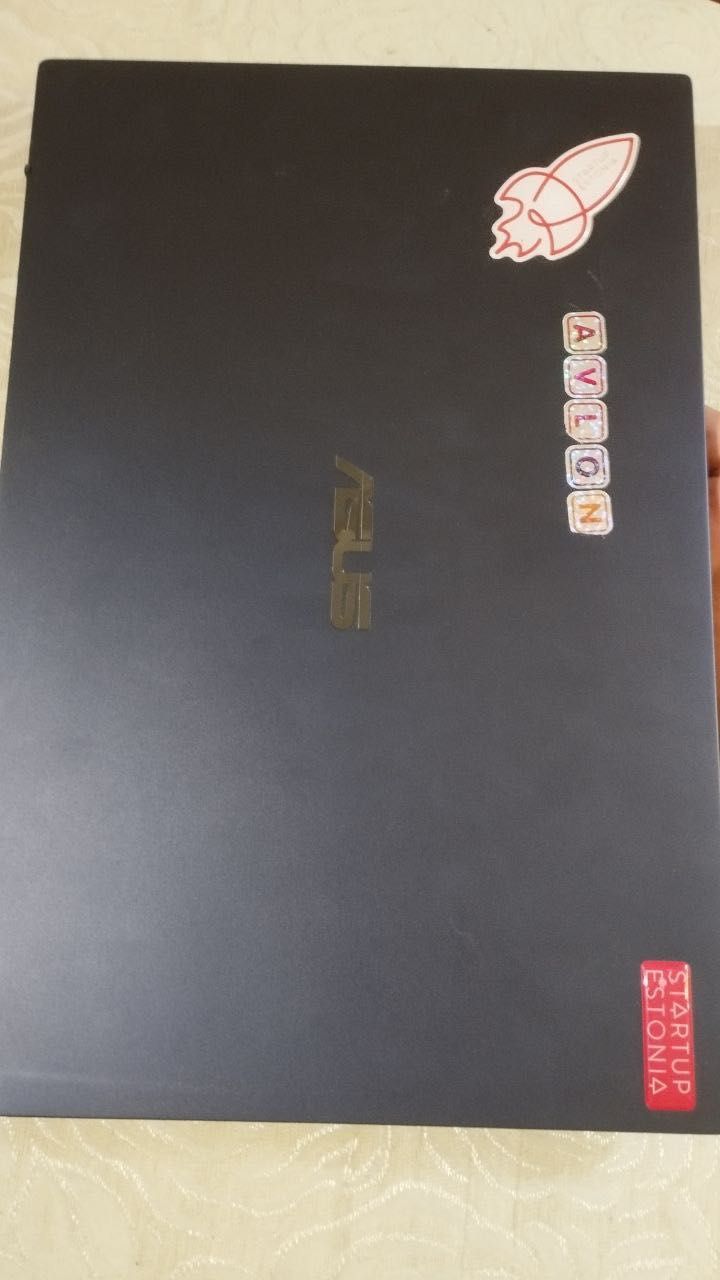 Kompyuter, Asus Extrabook