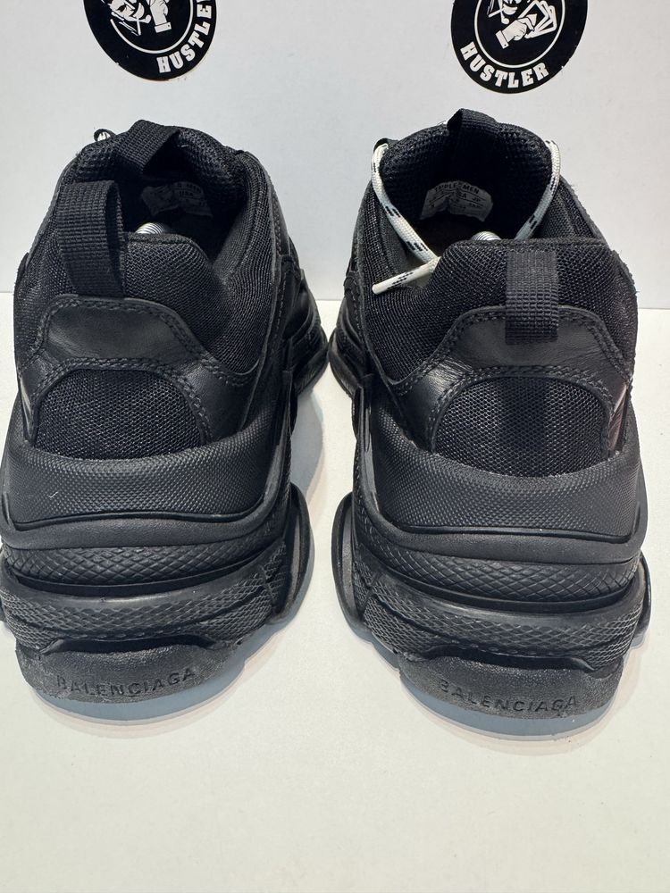 Сникърси BALENCIAGA TRIPLE S .Номер 42