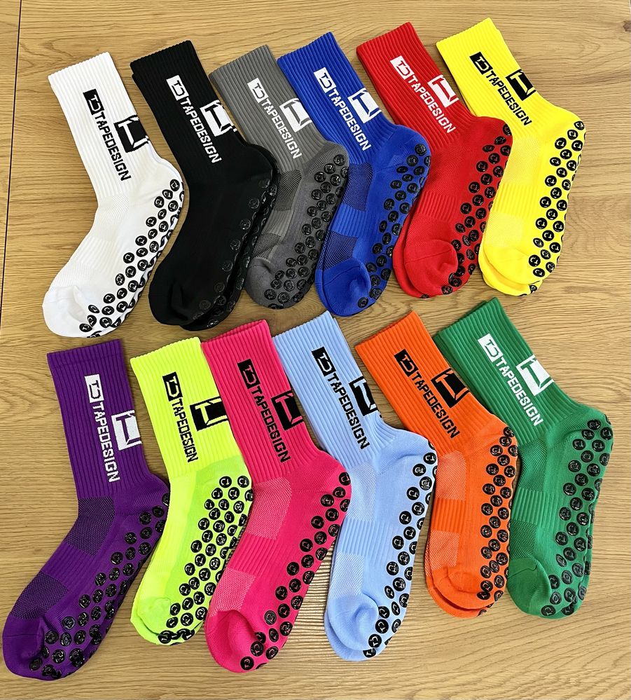 Спортни футболни чорапи с грайфер / antislip socks tapedesign unisex