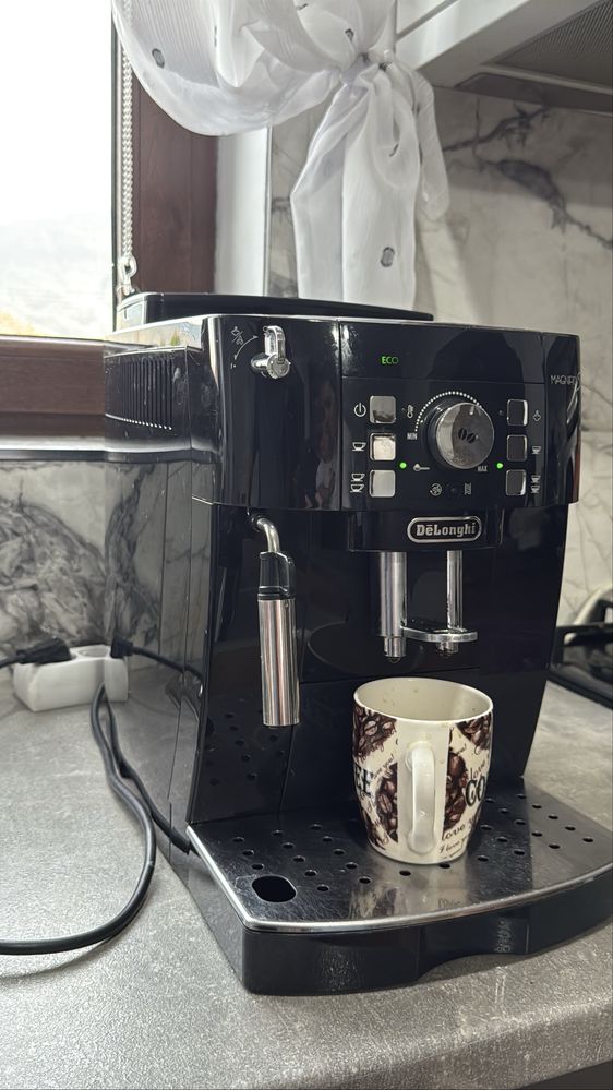 Кафеавтомат DeLonghi Magnifica