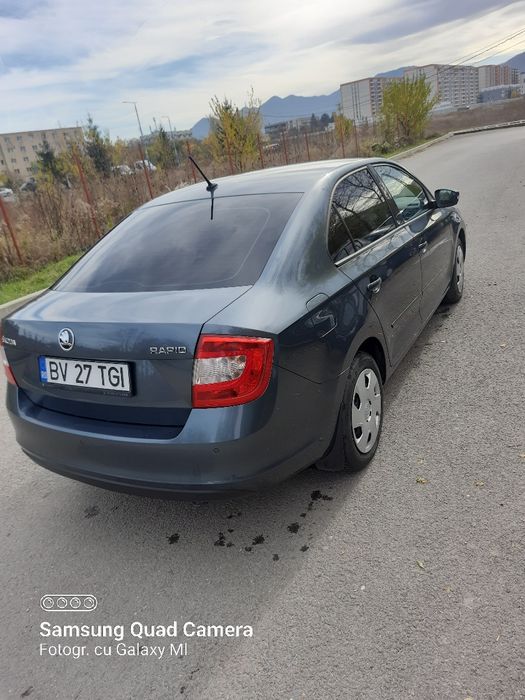 Vand Skoda Rapid 1.2 benzina.