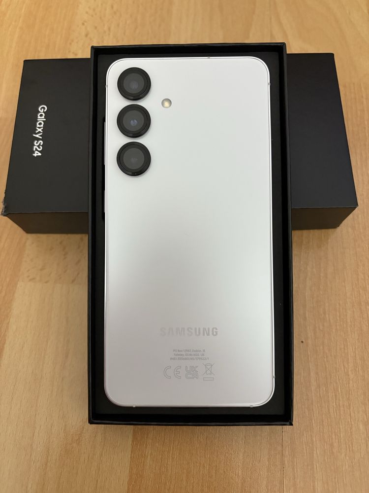 Samsung Galaxy S24 Мобилен апарат