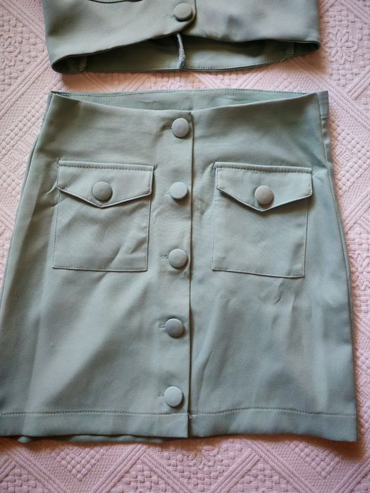 Compleu dama mărimea M format din fusta și sacou mânecă scurta