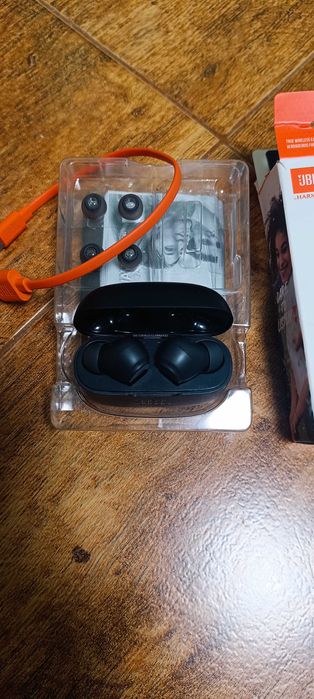 JBL слушалки-тапички