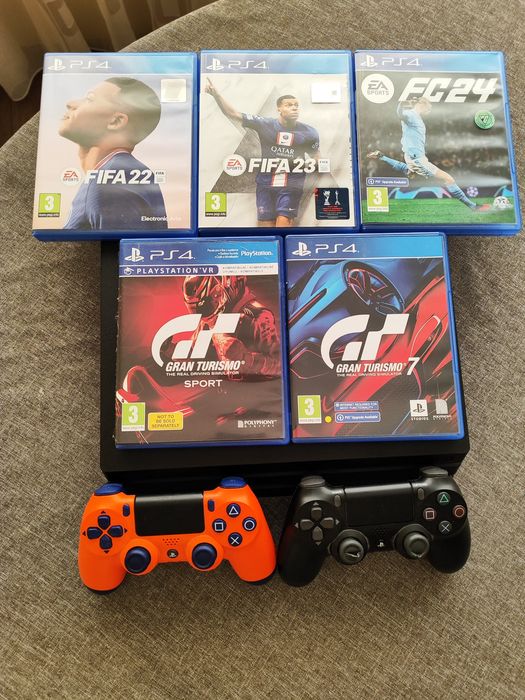 Playstation 4 pro 1tb с два джойстика+ игри