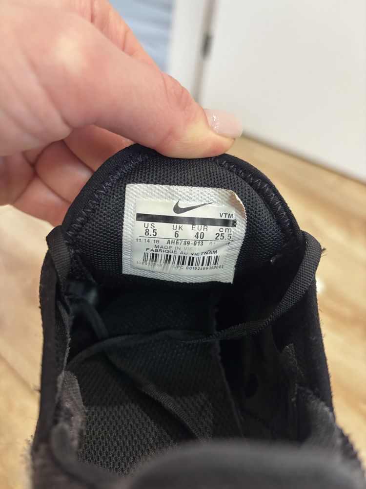 Маратонки Nike 27c