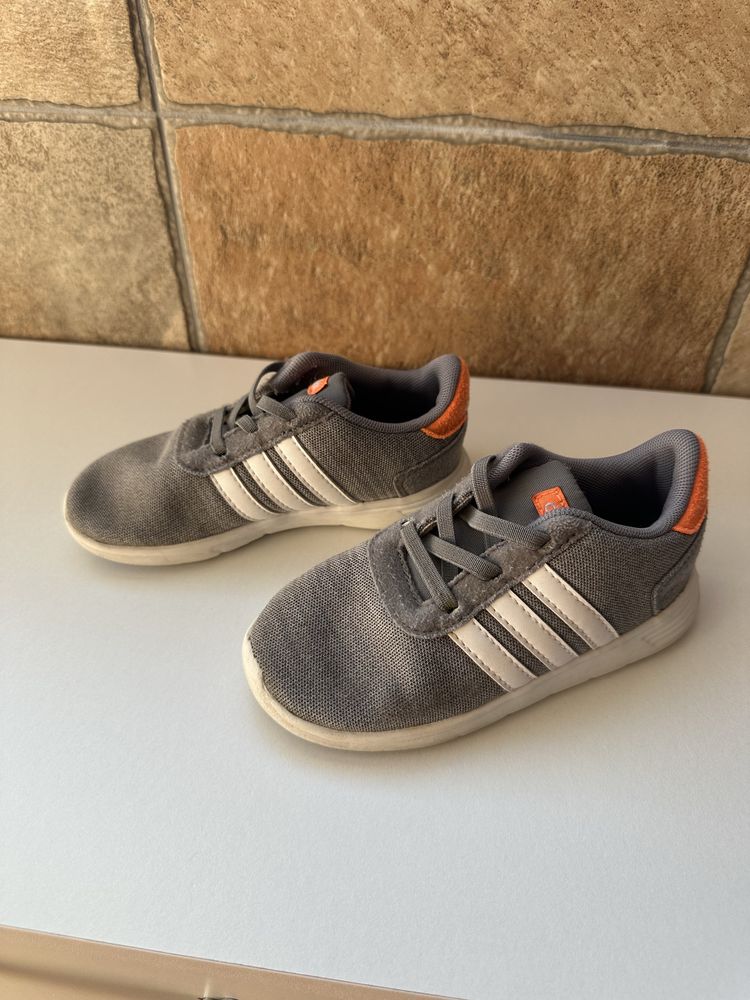 Маратонки adidas