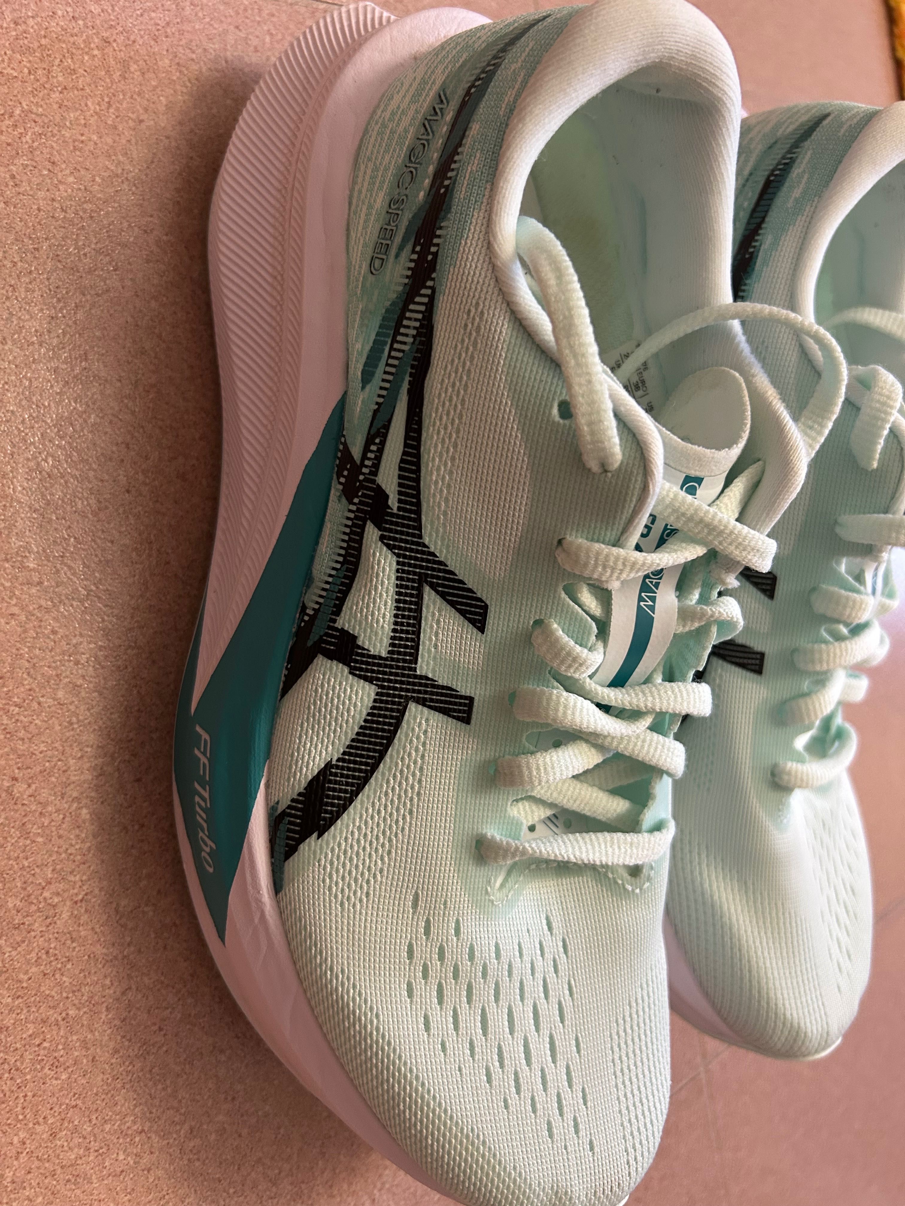 Маратонки ASICS Magic Speed 4