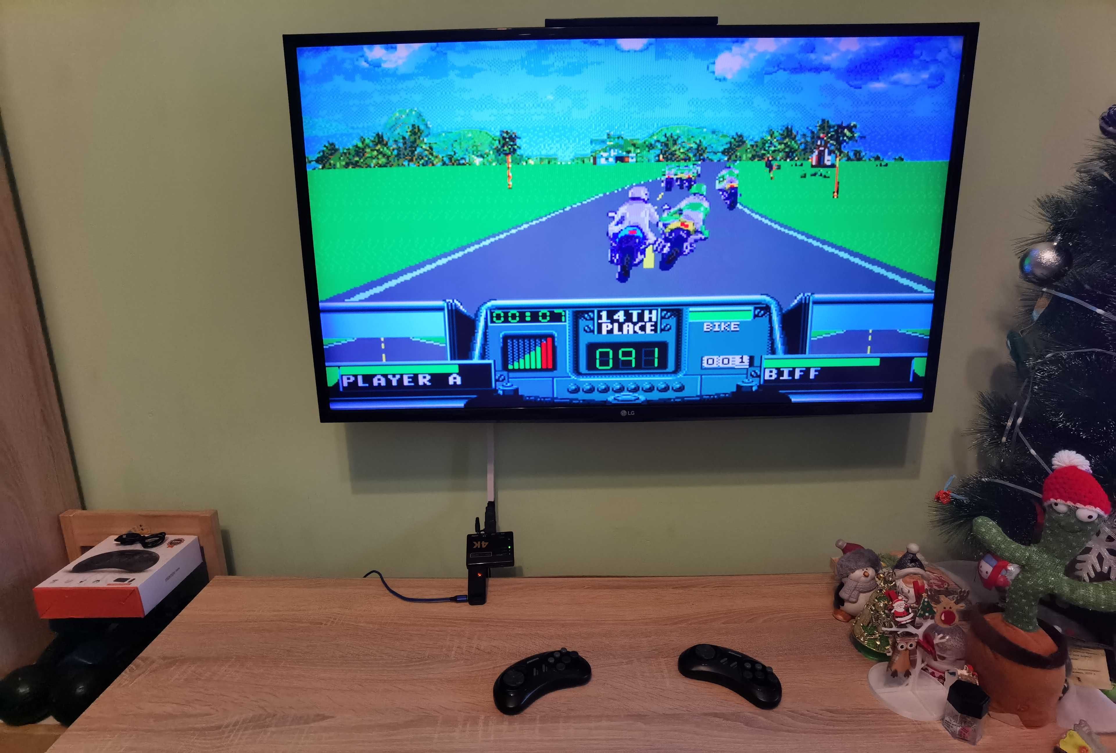 SEGA MEGA DRIVE 2 HDMI с БЕЗЖИЧНИ контролери и 5000 игри