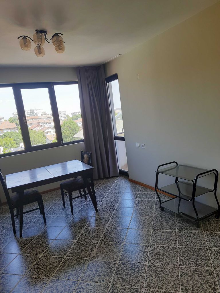 Продава се Четиристаен апартамент в Плевен, 9-ти квартал - 130 кв.м за 1270 €/кв.м - Снимка #2