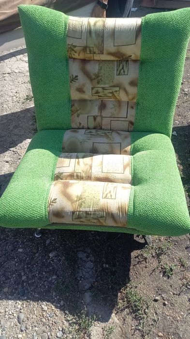Продам комплект мягкой мебели из 3-х предметов