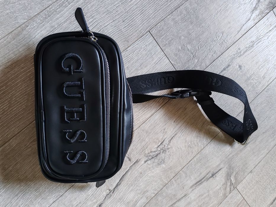 Дамска чанта оригинална Guess