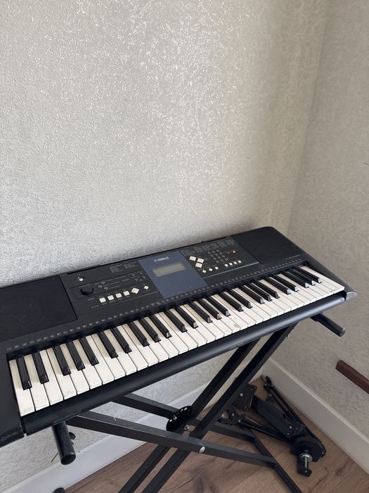 Продам синтезатор ямаха