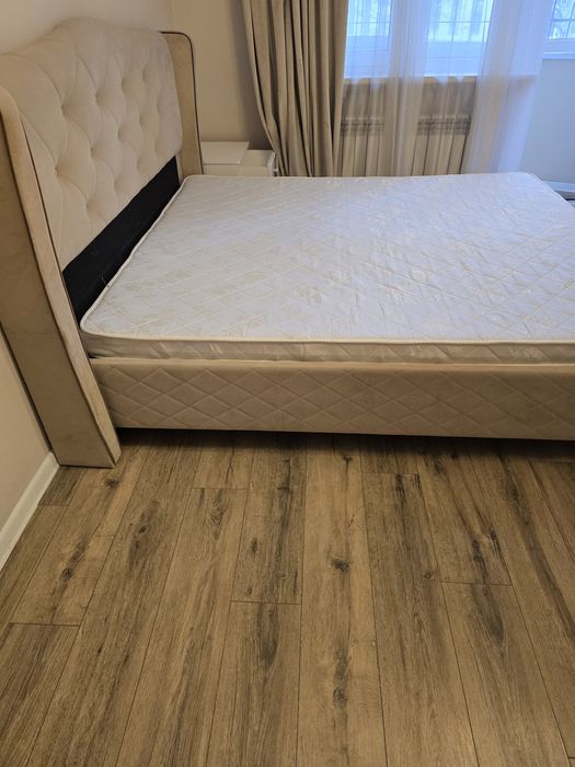 Кровать двуспальная