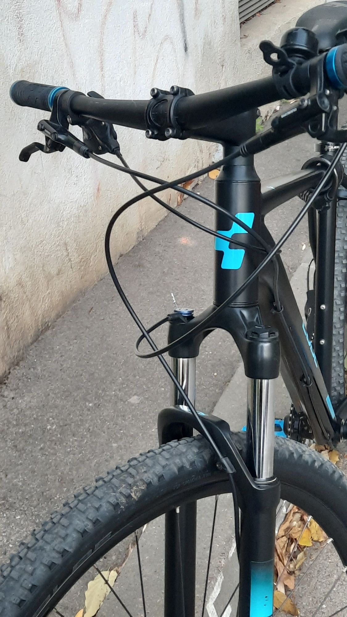 Bicicleta cube analog 2021