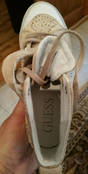 Sneackersi Guess autentici nr 35