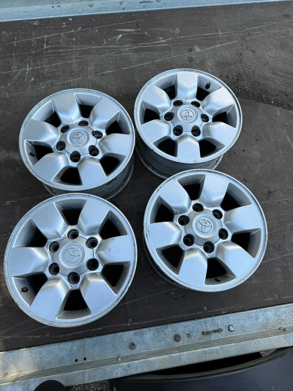 Джанти за Toyota Hilux 6x139,7 15 цола 7j et30 6x139.7