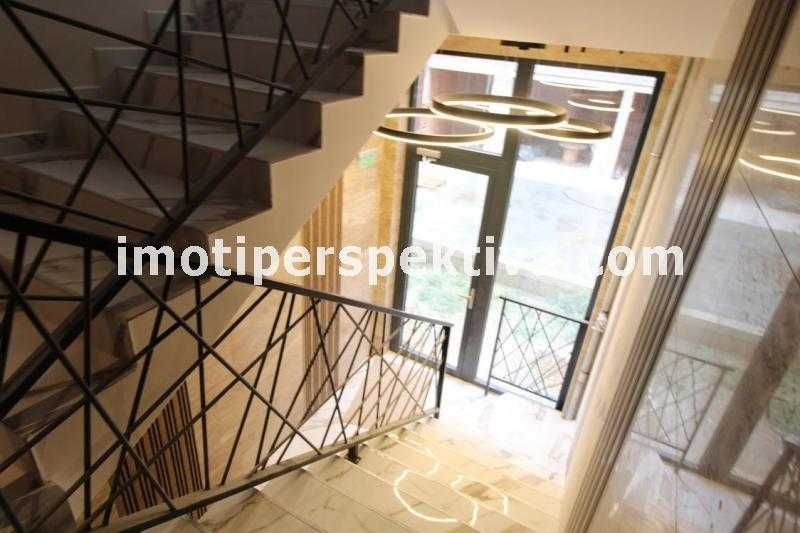 Продава се Многостаен апартамент в Пловдив, Христо Смирненски - 109 кв.м за 1424 €/кв.м - Снимка #17