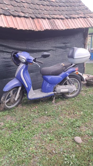 Vând scuter Aprilia 50cm3