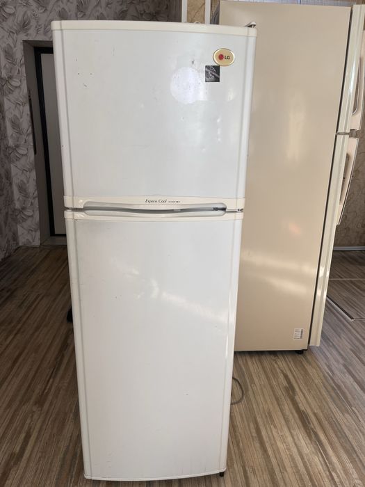 Продам холодельник LG