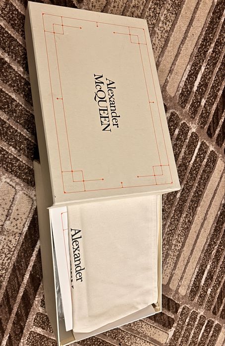 Alexander McQueen model unisex