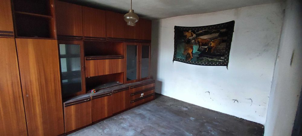 Стара къща за ремонт