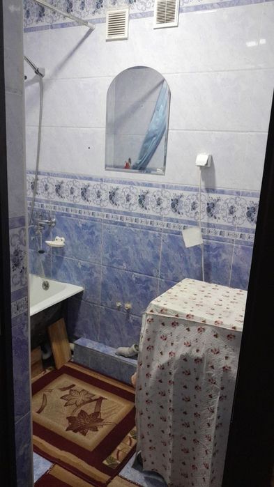 2 qavatli uy sotladi 3hona qogan malumotla telfonda