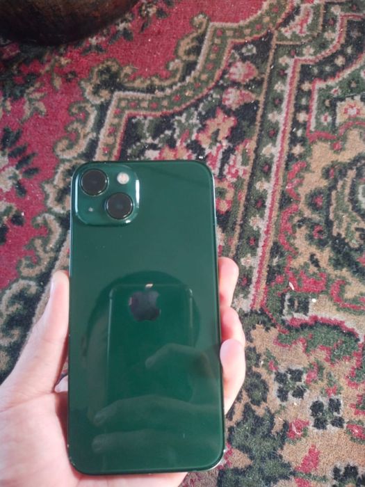 Продам айфон 13