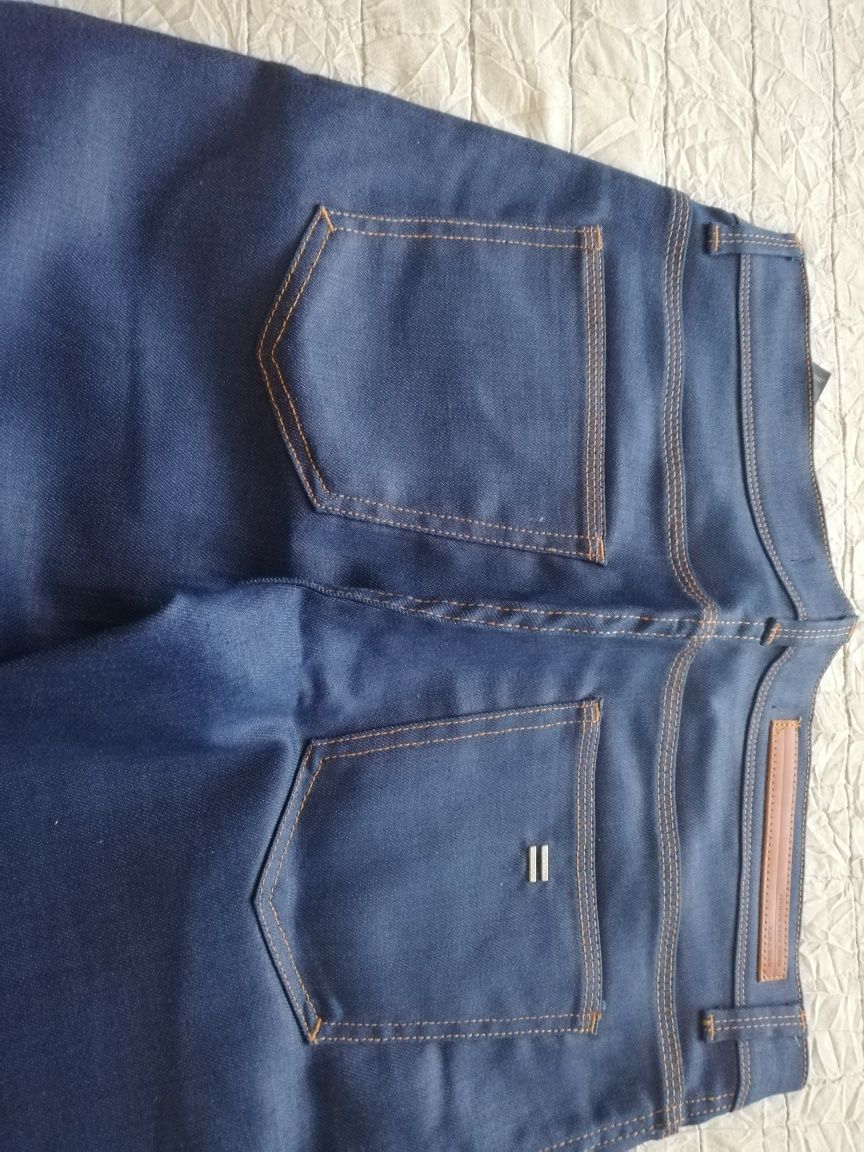 Мъжки дънки на Zara