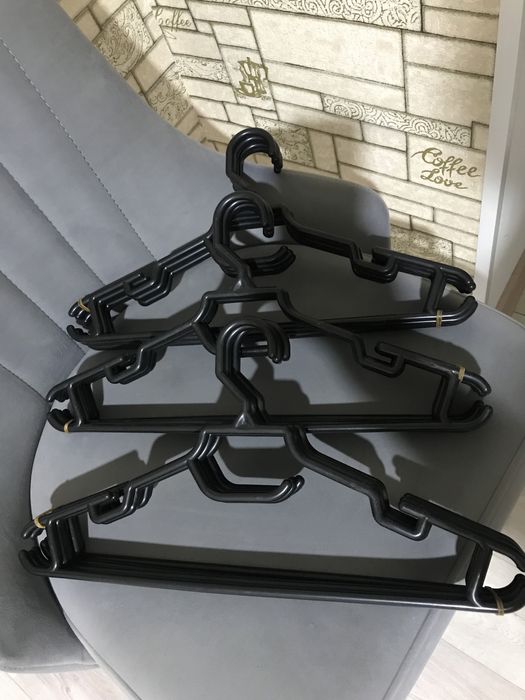 Продам вешалки