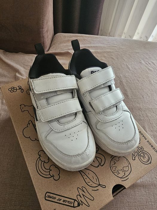 Adidasi Reebok, marimea 27,5