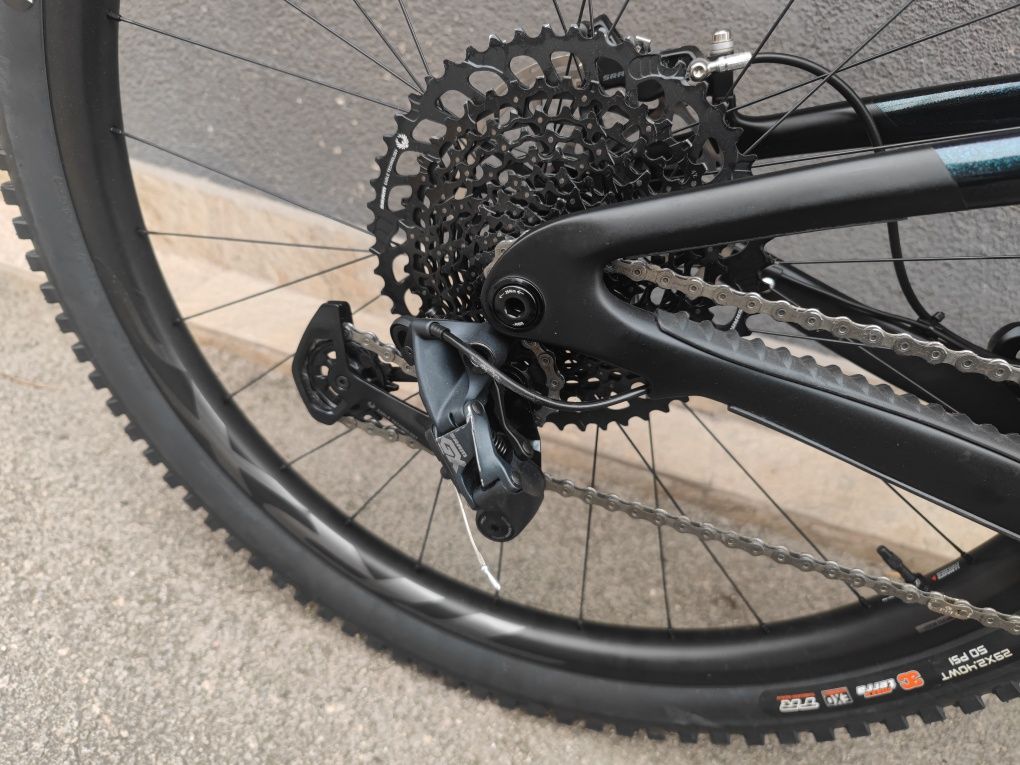Нов Карбонов Велосипед 29" Giant 1х12 Sram Gx Fox Valve Live Bluetooth