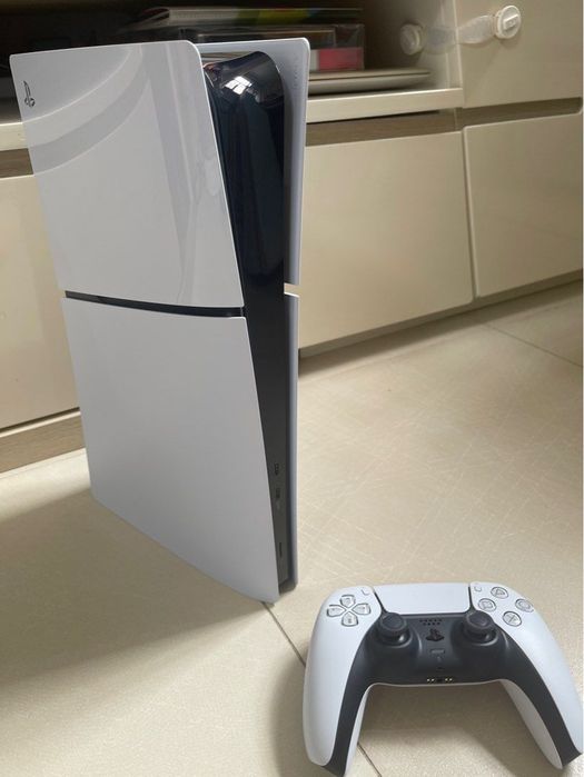 Playstation 5 slim 1tb holati yangide